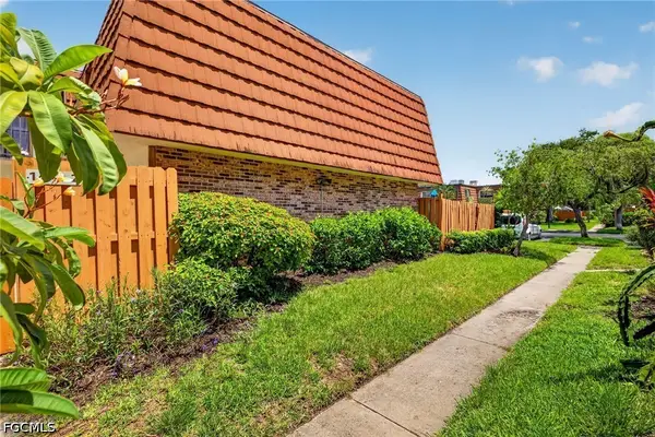 1448 Park Shore Circle #2, Fort Myers, FL 33901