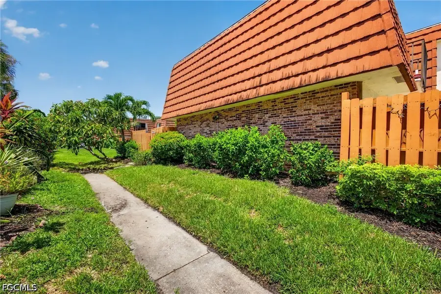 1448 Park Shore Circle #2, Fort Myers, FL 33901 - #3
