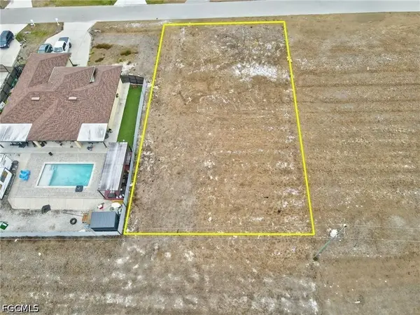 4607 6th Street W, Lehigh Acres, FL 33971