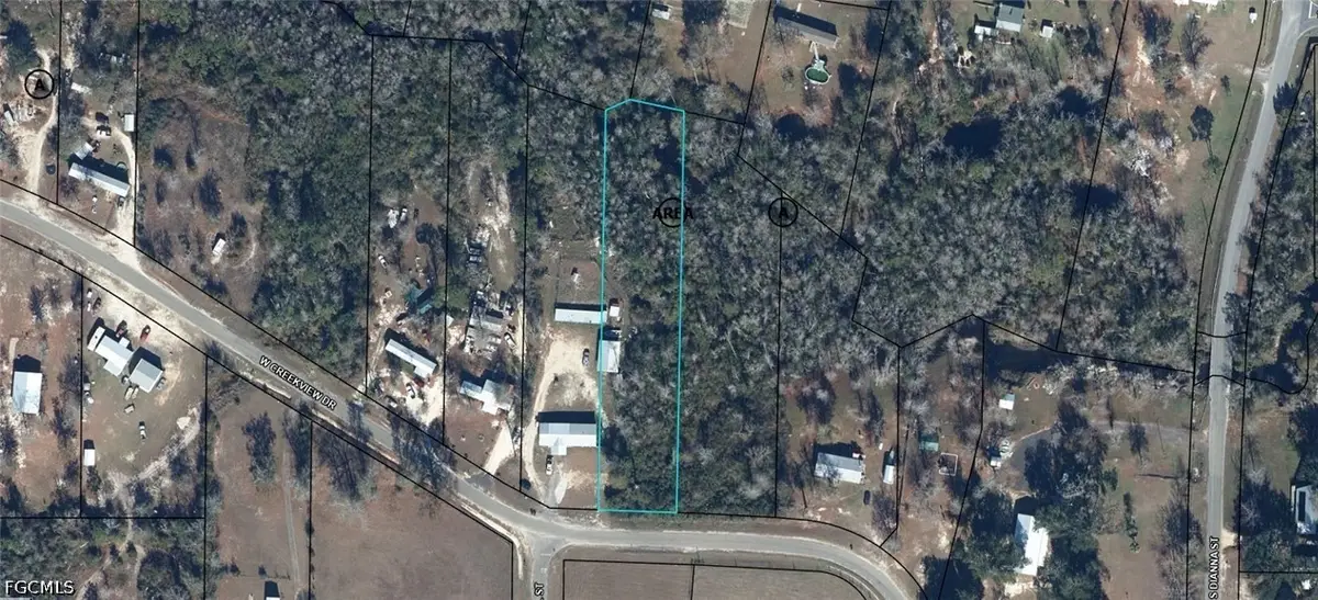267 W Creekview Drive, Wewahitchka, FL 32465 - #1