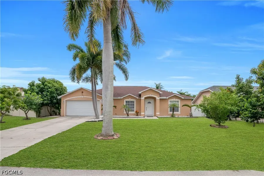 3818 SW 6th Place, Cape Coral, FL 33914 - #3