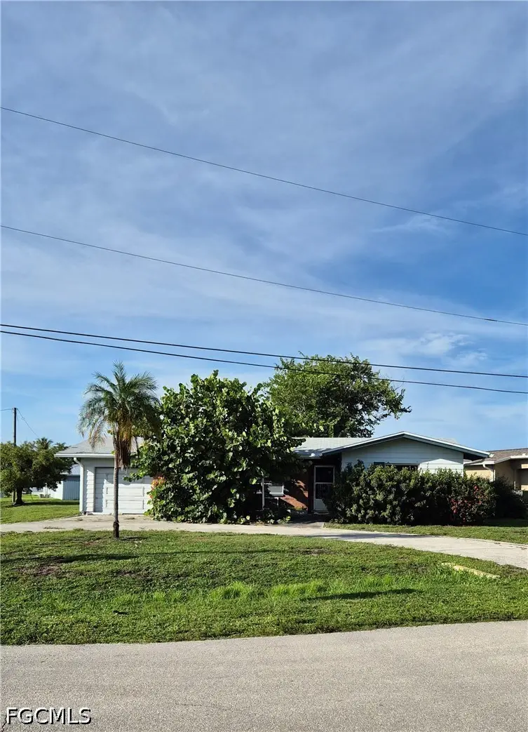 5201 Glade Court Ne, Cape Coral, FL 33904 - #3