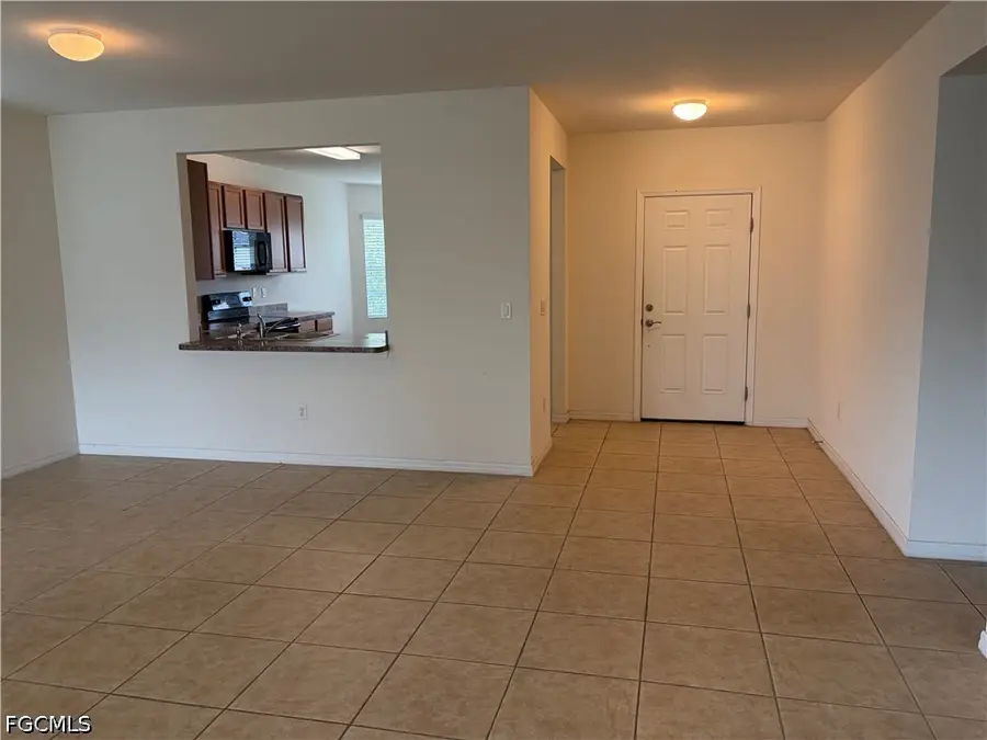 3011 SW 5th Place, Cape Coral, FL 33914 - #3
