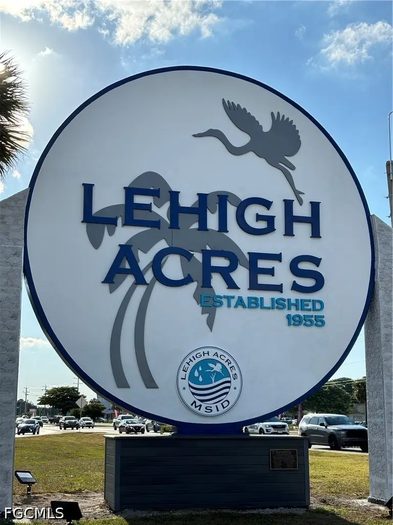 454 Hull Avenue S, Lehigh Acres, FL 33974 - #2
