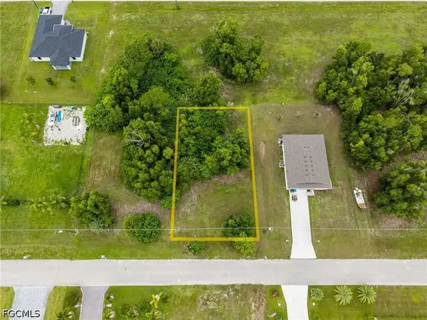 4162 NW 40th Avenue, Cape Coral, FL 33993