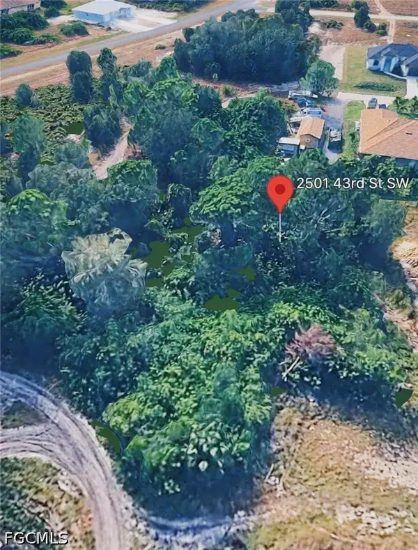 2501 43rd Street Sw, Lehigh Acres, FL 33976
