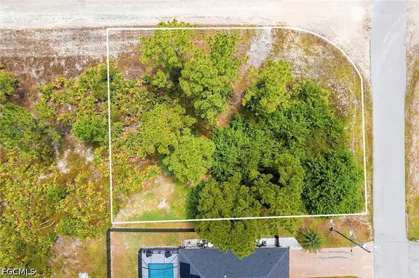 837 Fullerton Avenue S, Lehigh Acres, FL 33974