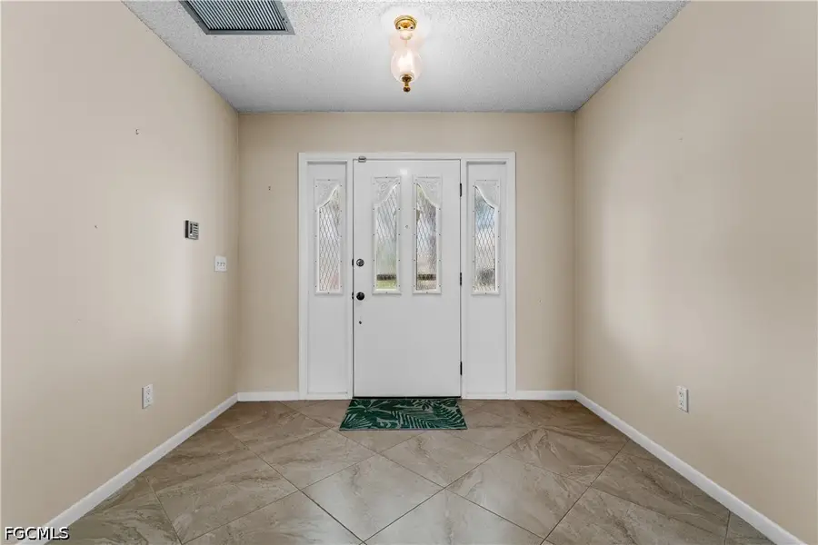 1238 N Brandywine Circle, Fort Myers, FL 33919 - #3