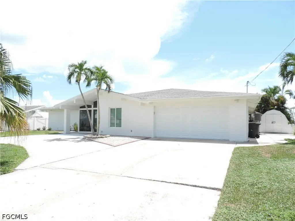 6401 Plumosa Avenue, Fort Myers, FL 33908 - #1