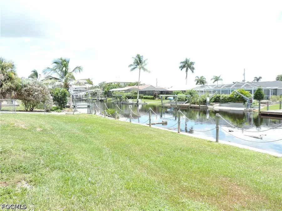 6401 Plumosa Avenue, Fort Myers, FL 33908 - #3