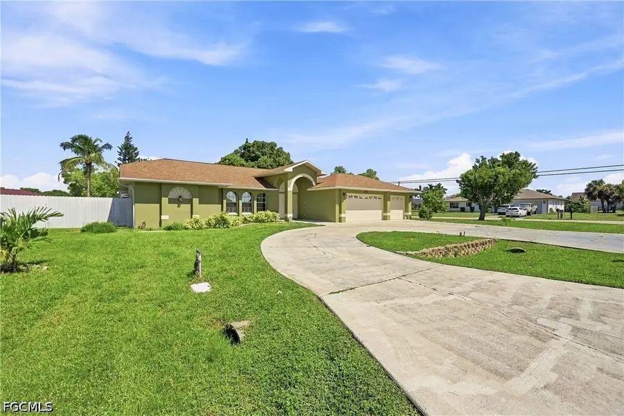 1239 SE 23rd Avenue, Cape Coral, FL 33990 - #3