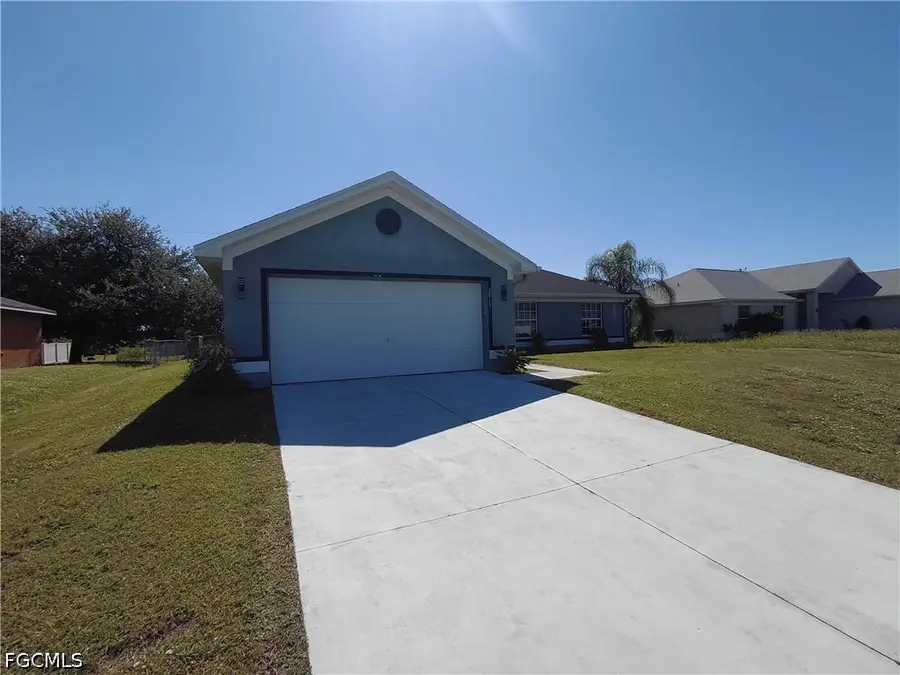 2013 NE 13th Place, Cape Coral, FL 33909 - #2
