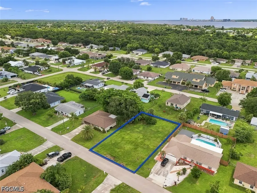 1221 SE 23rd Avenue, Cape Coral, FL 33990 - #3