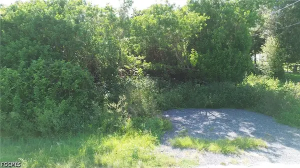 620 N Live Oak Street, Clewiston, FL 33440