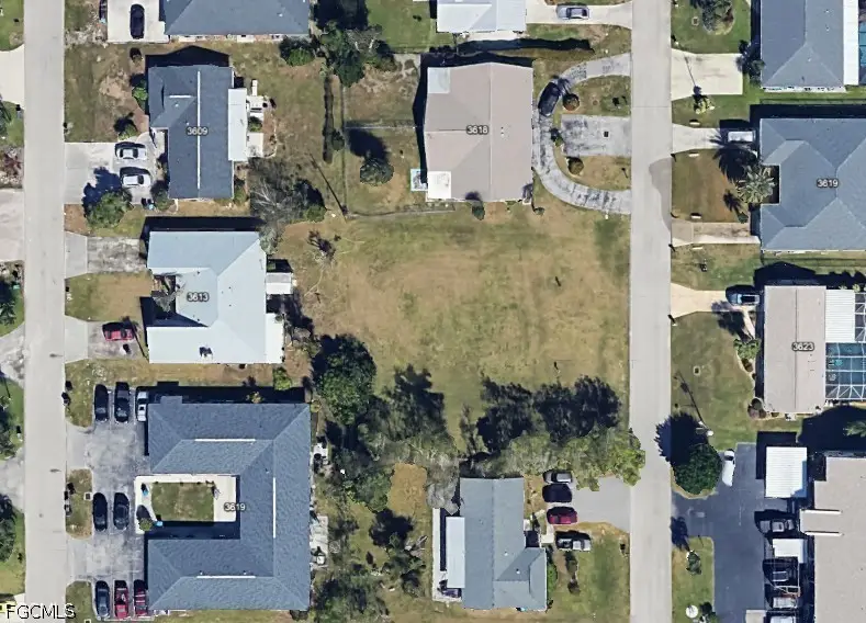 3624 SE 10th Avenue, Cape Coral, FL 33904 - #2