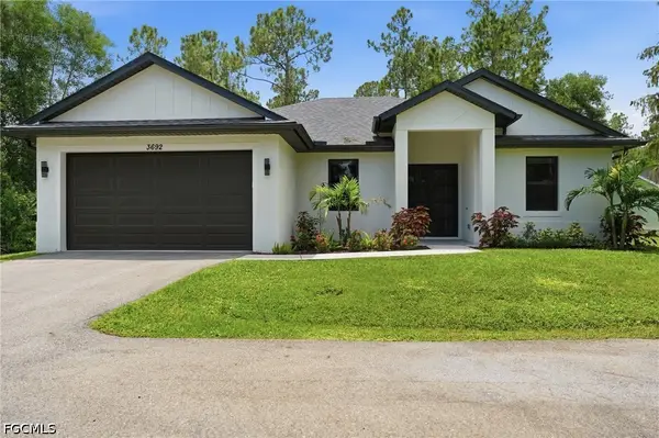 3692 8th Avenue Se, Naples, FL 34117