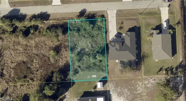 3505 28th Street Sw, Lehigh Acres, FL 33976