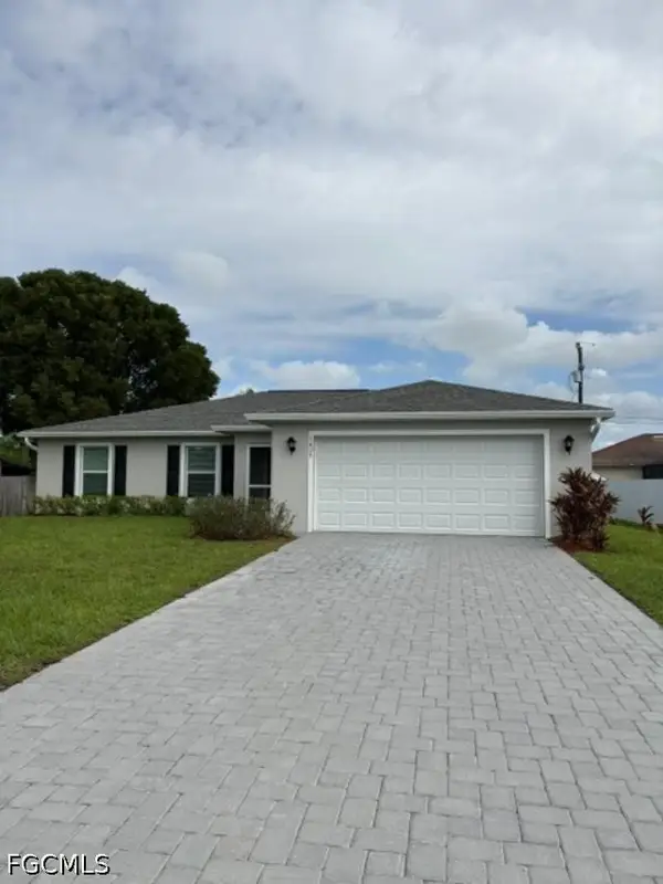 1425 SW 13th Terrace, Cape Coral, FL 33991