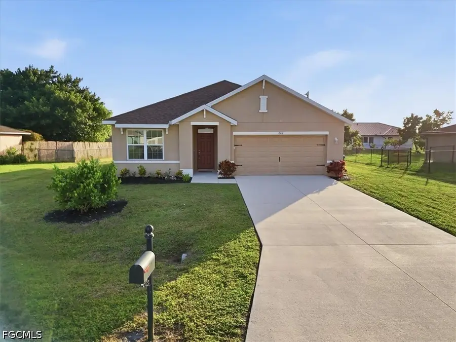 226 NE 9th Avenue, Cape Coral, FL 33909 - #2
