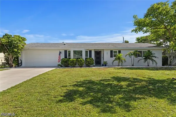 871 Entrada Drive S, Fort Myers, FL 33919