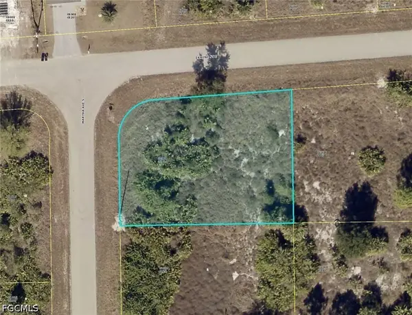 911 Martha Avenue S, Lehigh Acres, FL 33974