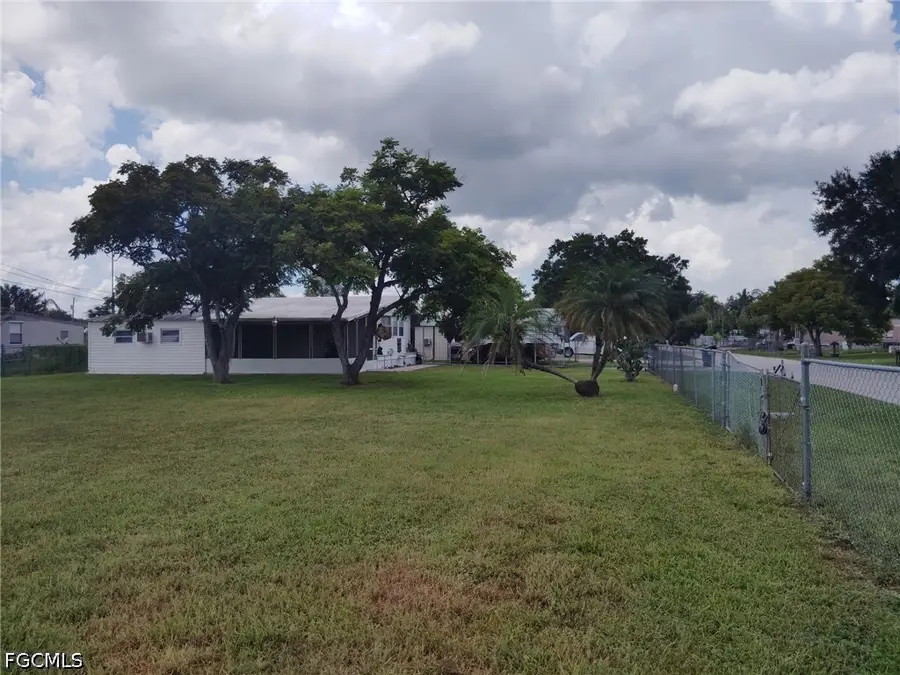 306 Pinecrest Avenue Nw, Moore Haven, FL 33471 - #3