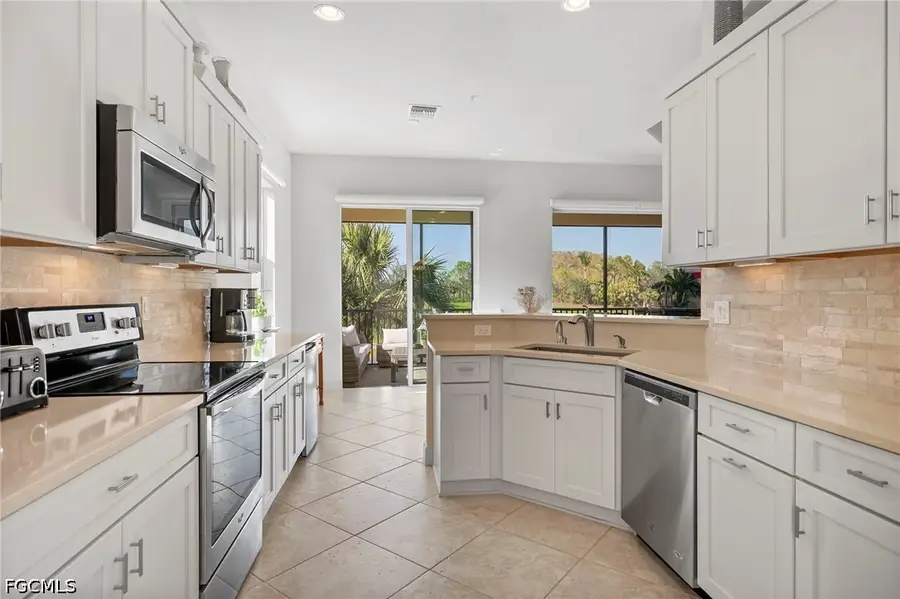 10251 Glastonbury Circle #201, Fort Myers, FL 33913 - #3
