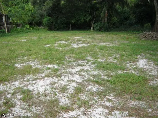 546 State Street, North Fort Myers, FL 33903 - #3