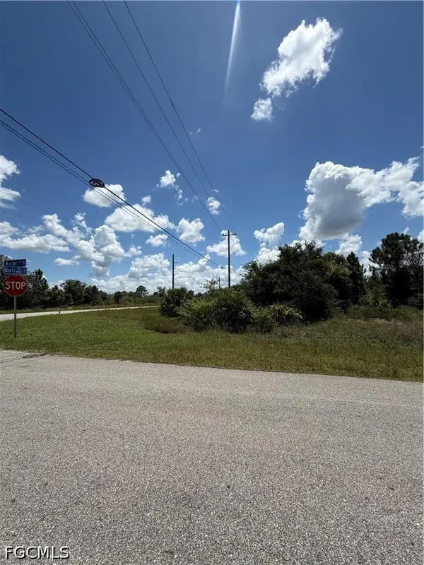 906 Bell Boulevard S, Lehigh Acres, FL 33974
