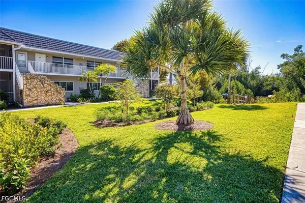 601 Periwinkle Way #D-7, Sanibel, FL 33957