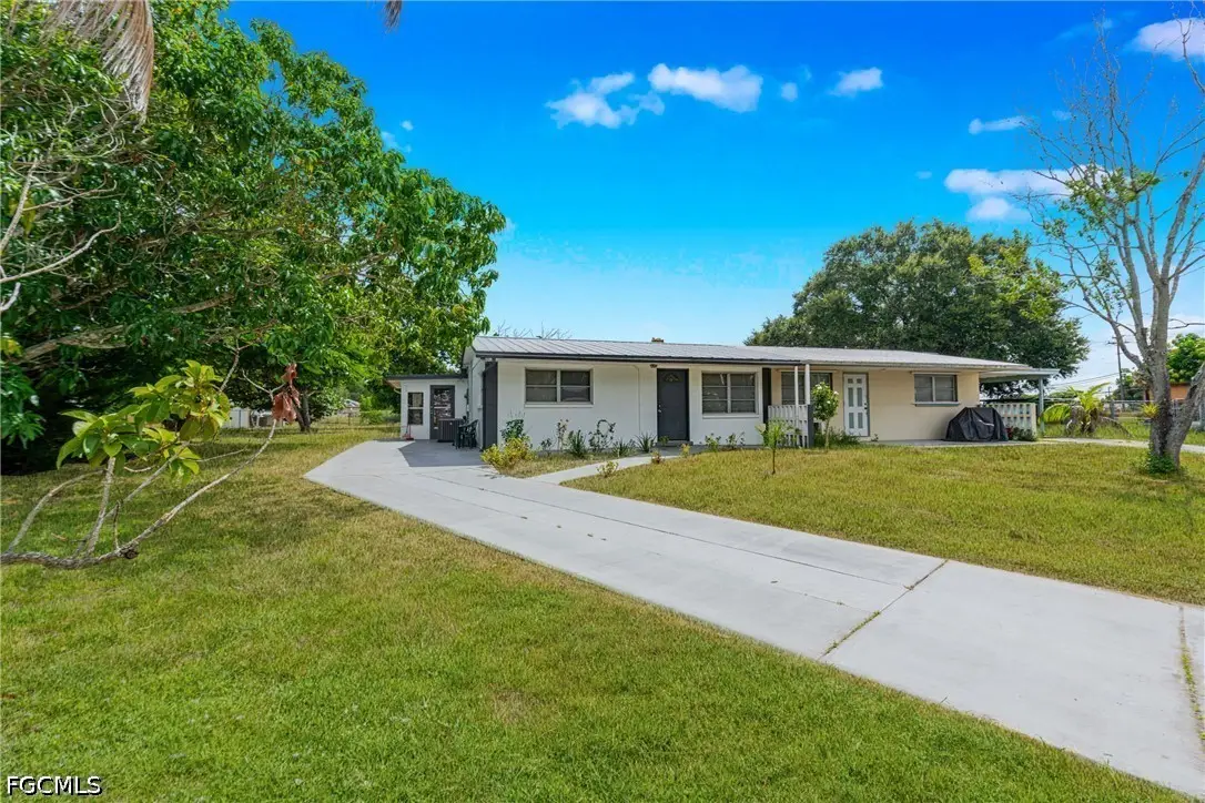 1099 Vineyard Place, Lehigh Acres, FL 33936 - #1