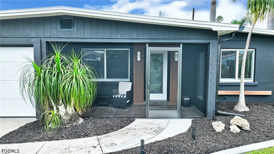 1640 Oakley Avenue, Fort Myers, FL 33901 - #3