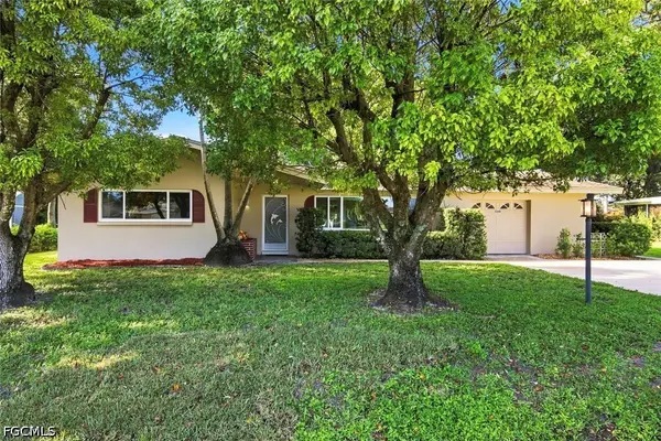 2248 Ivy Avenue, Fort Myers, FL 33907
