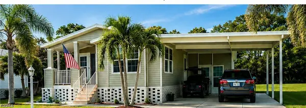 9790 Creekwood Lane, Fort Myers, FL 33905