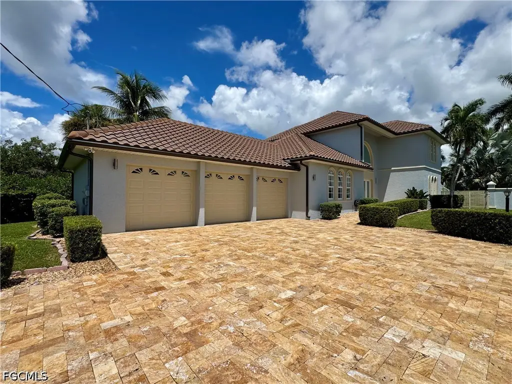 14370 Mcgregor Boulevard, Fort Myers, FL 33919 - #1