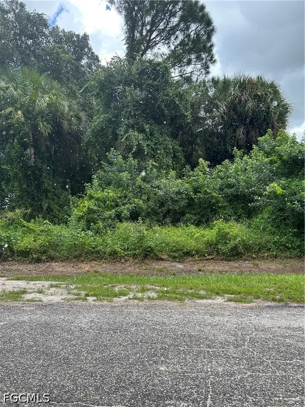 606 Mcarthur Avenue, Lehigh Acres, FL 33936