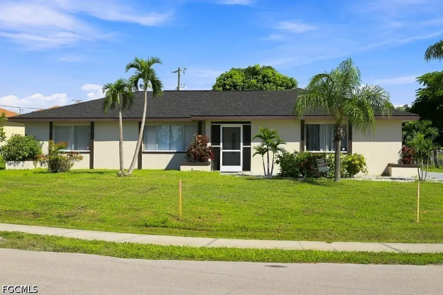 21 SW Trafalgar Parkway, Cape Coral, FL 33991 - #2