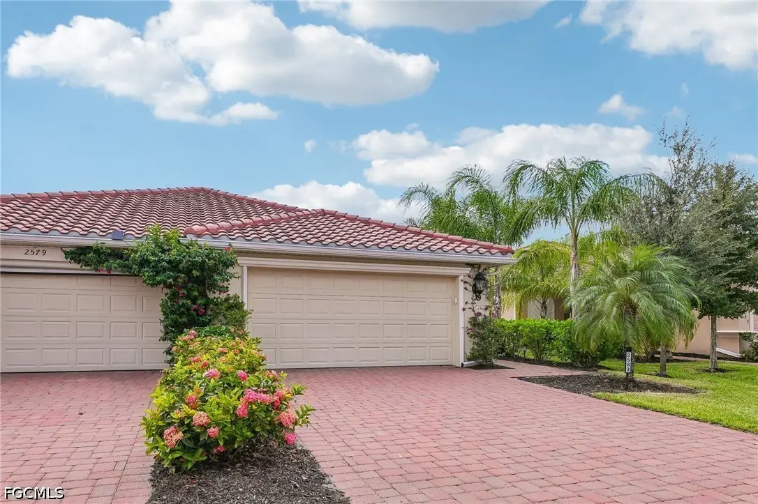 2583 Vine Avenue, Naples, FL 34120 - #1
