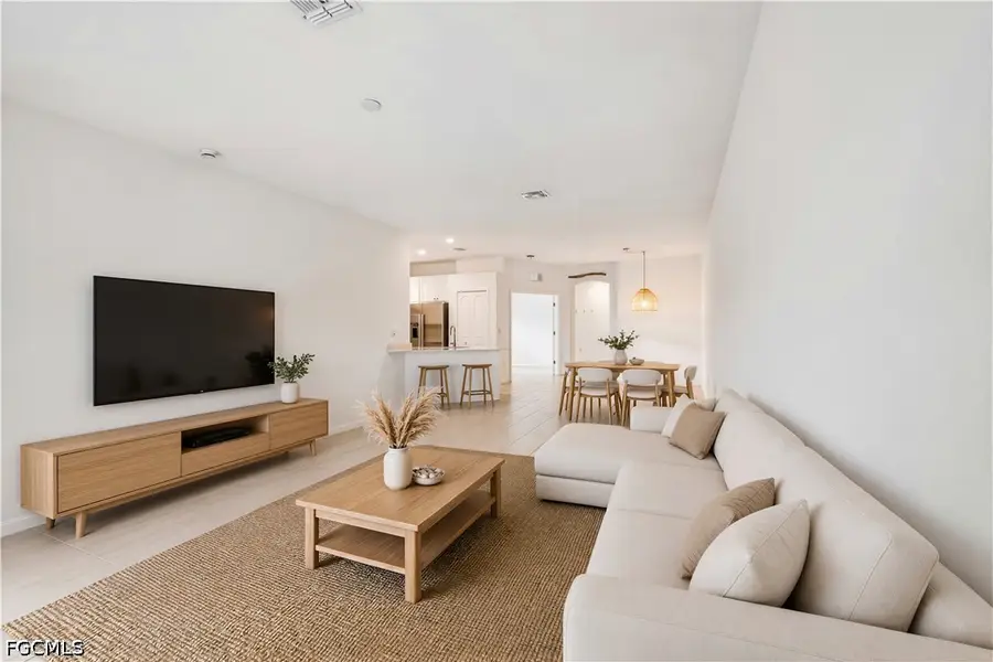 2583 Vine Avenue, Naples, FL 34120 - #3