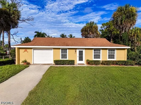 6106 Island Park Court, Fort Myers, FL 33908