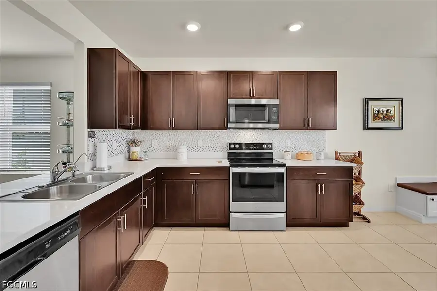 1616 NE 6th Place, Cape Coral, FL 33909 - #3