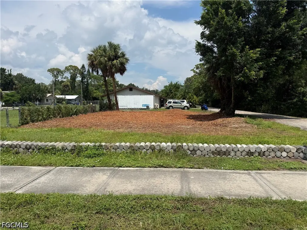 1209 Laurel Drive, North Fort Myers, FL 33917 - #1