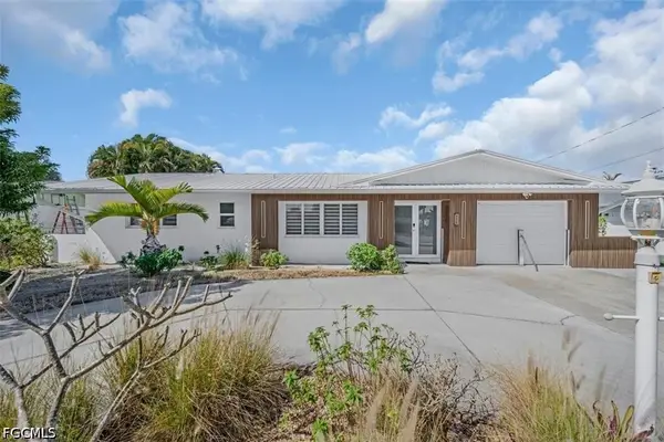 4625 Forest Glen Drive, North Fort Myers, FL 33903