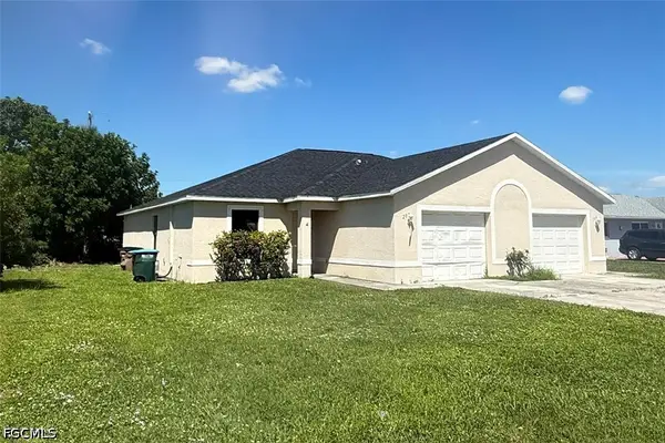 207/209 SE Van Loon Terrace, Cape Coral, FL 33990