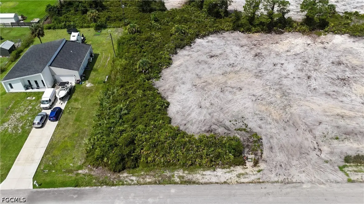 1215 Poinsettia Avenue, Lehigh Acres, FL 33972 - #1