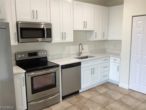 9806 Roundstone Circle, Fort Myers, FL 33967