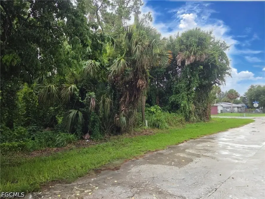 523 San Jose Street, North Fort Myers, FL 33903 - #2