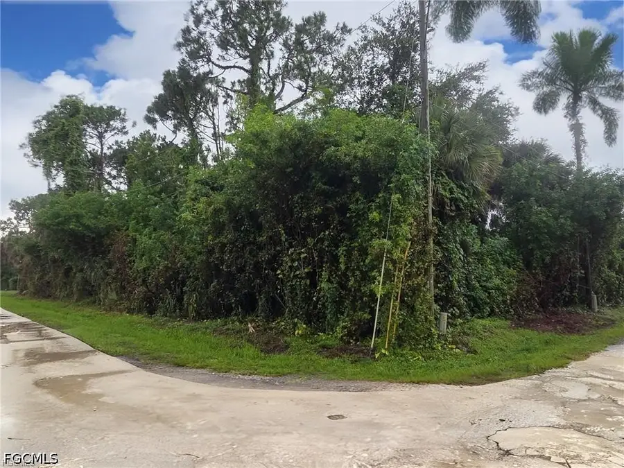 523 San Jose Street, North Fort Myers, FL 33903 - #3