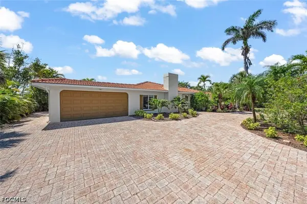 9421 Moonlight Drive, Sanibel, FL 33957
