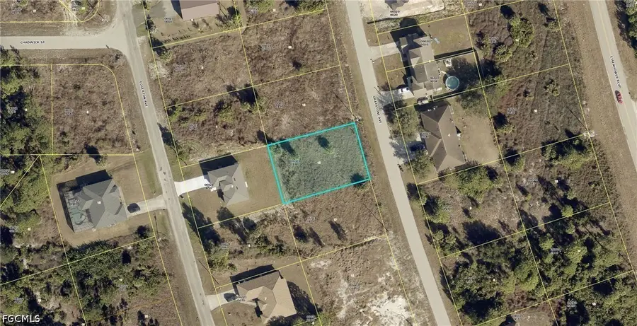 962 Graystone Avenue, Lehigh Acres, FL 33974 - #2